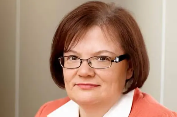 Bio photo of Kimberly Latimer-Nelligan